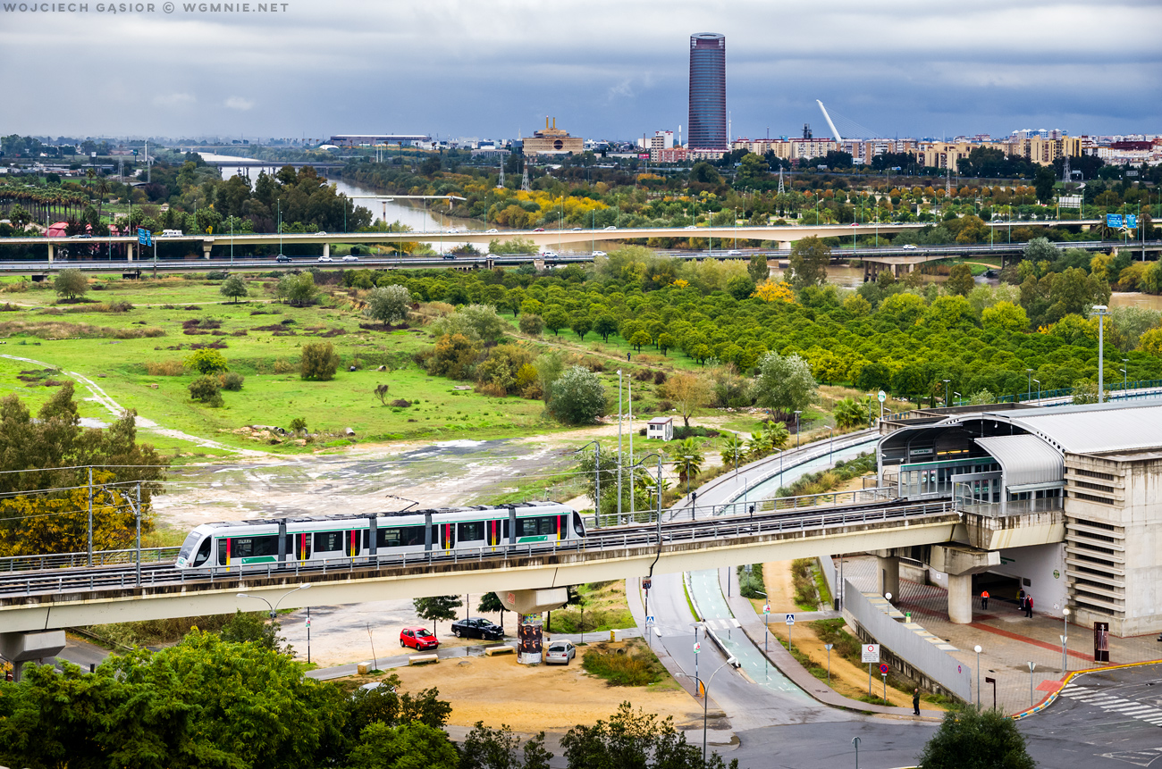 Metro z widokiem na Sewillę