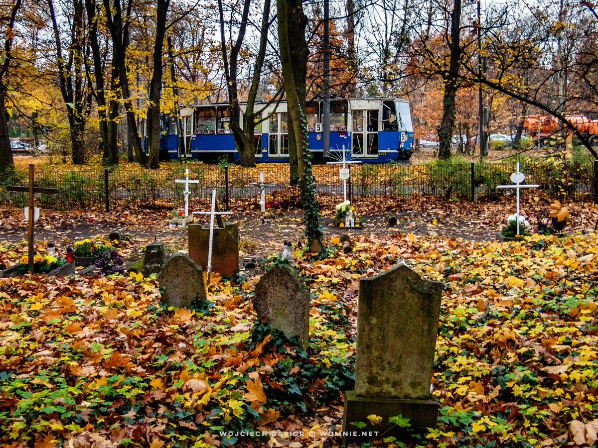 Tramwajem na cmentarz