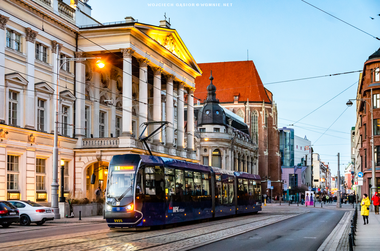 Tramwajem do Opery