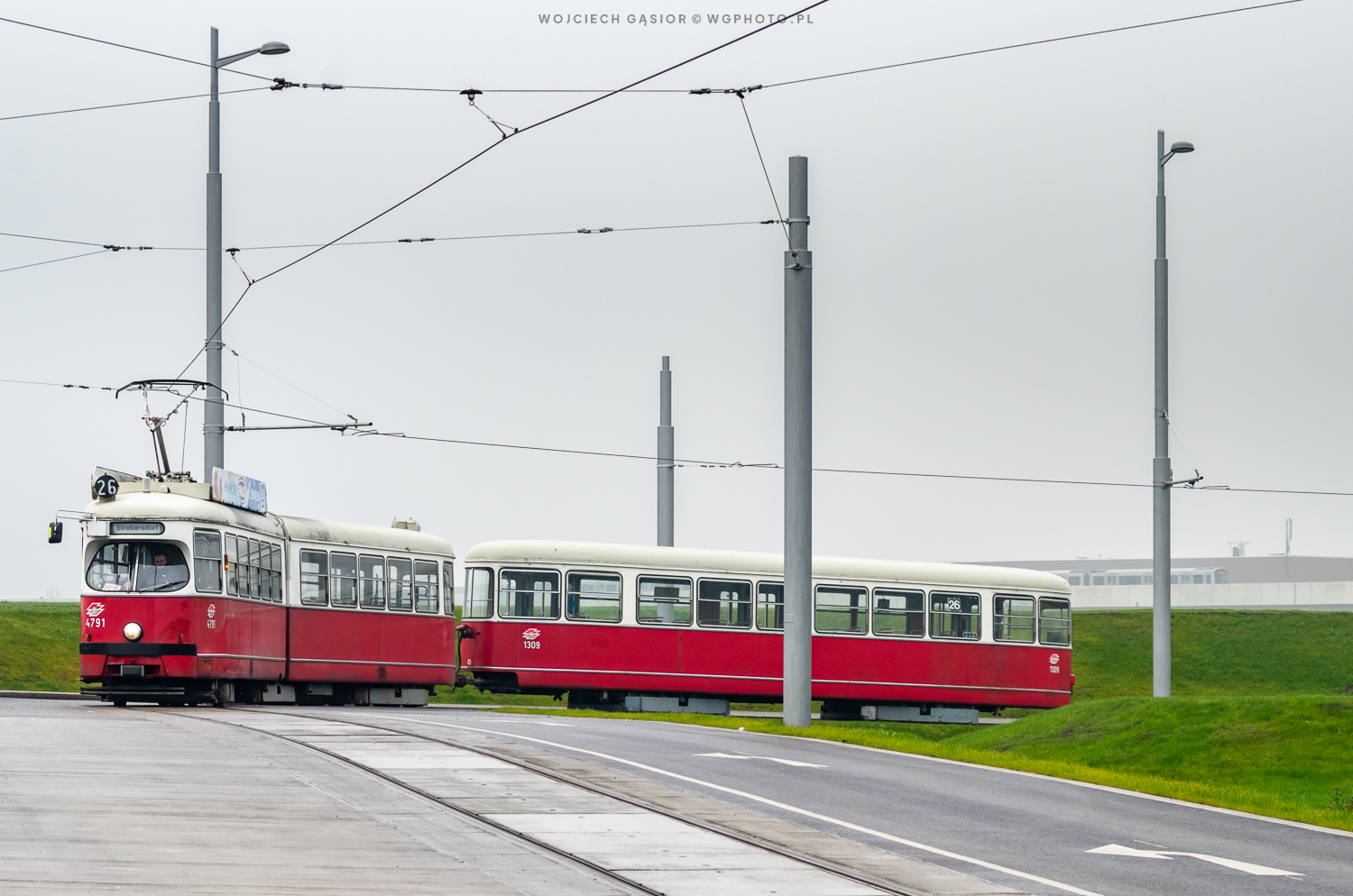 Stary tramwaj na nowej pętli