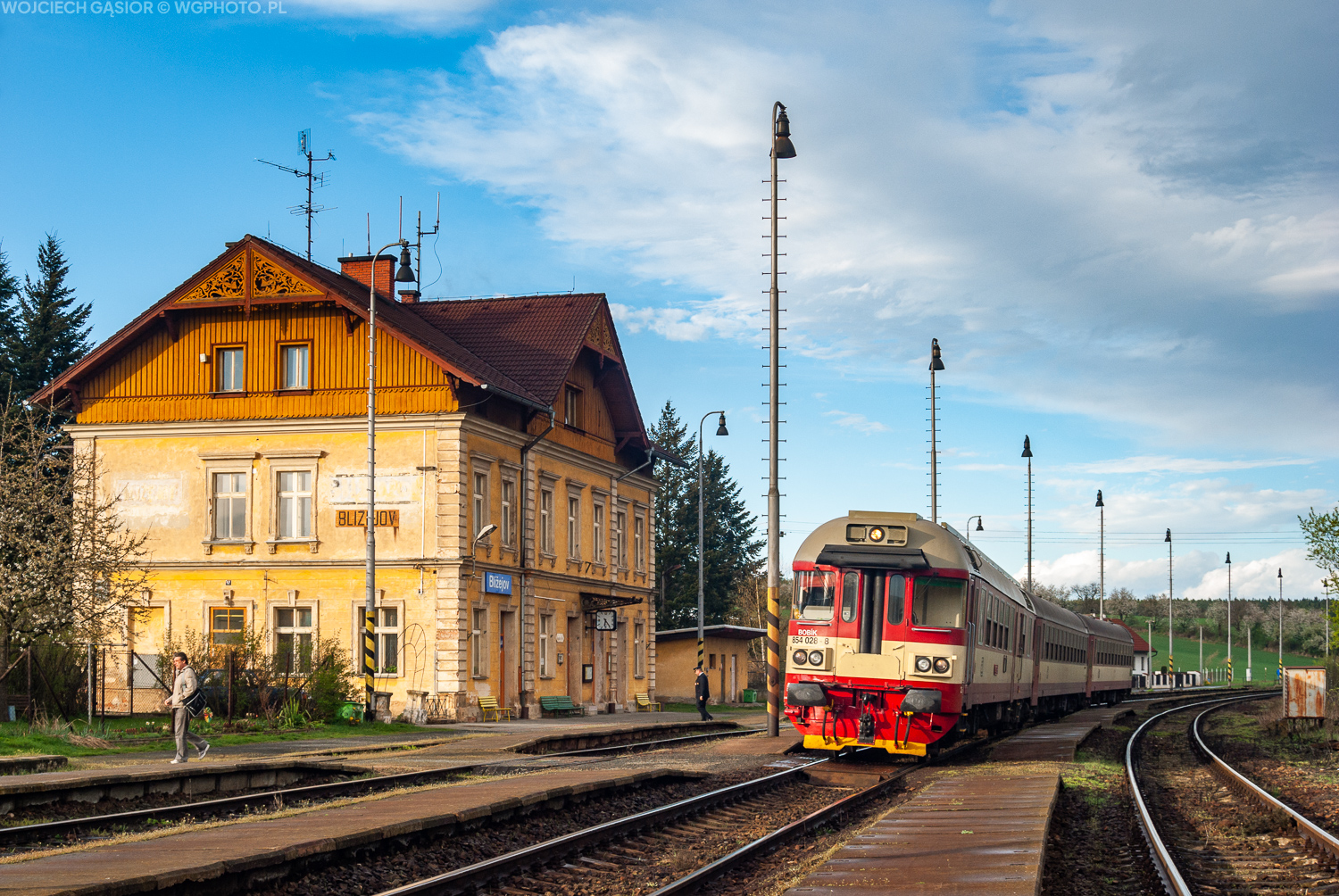 Jednak przyświeciło