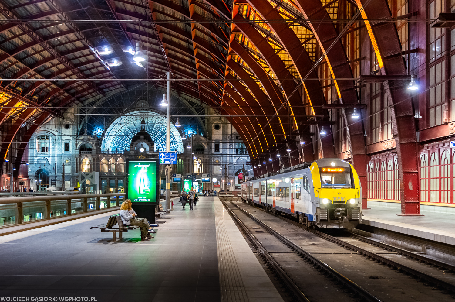 Antwerpen-Centraal kolejowo