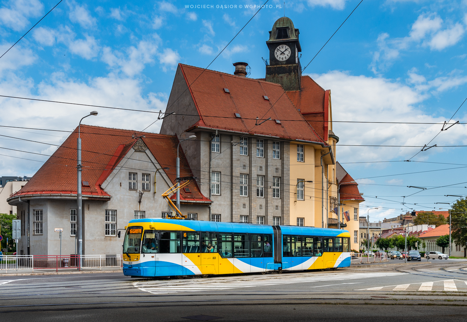 Tramwaj z ratuszem