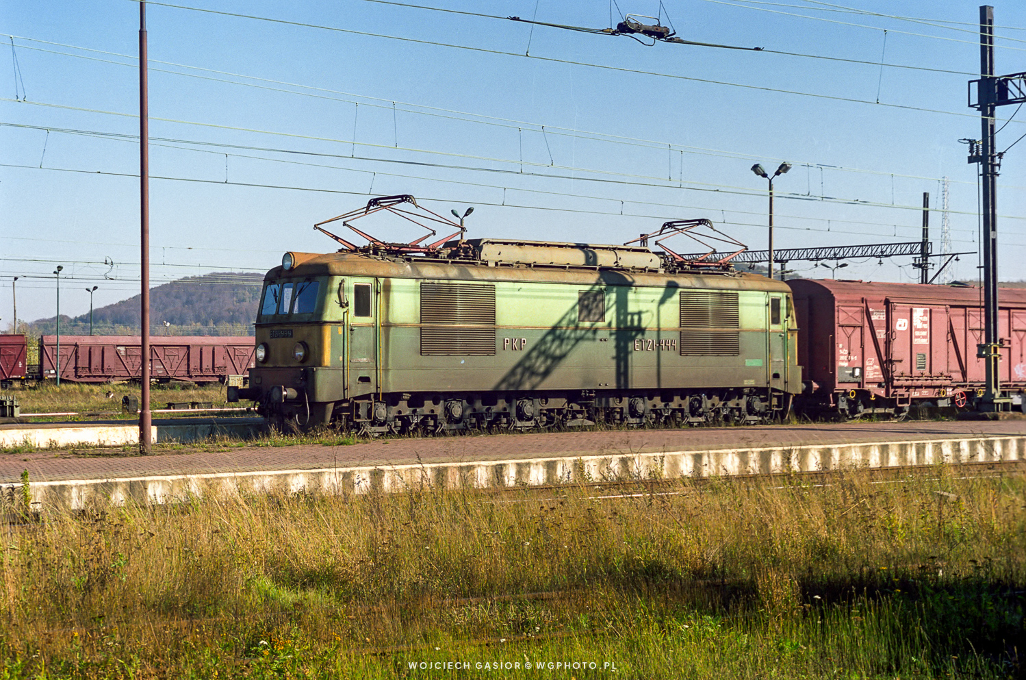 ET21-444
